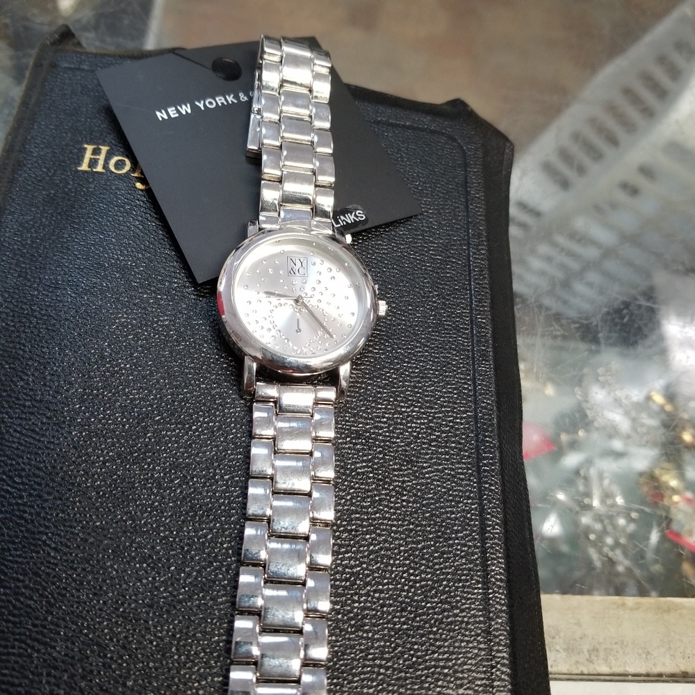 Ny& co watch